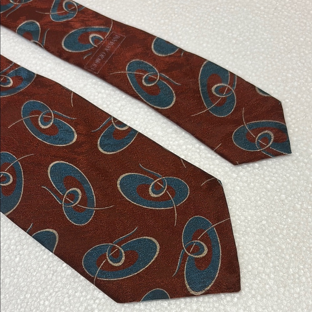 Giorgio Armani Cravette tie Burgundy Blue 100% silk 58” X 3”